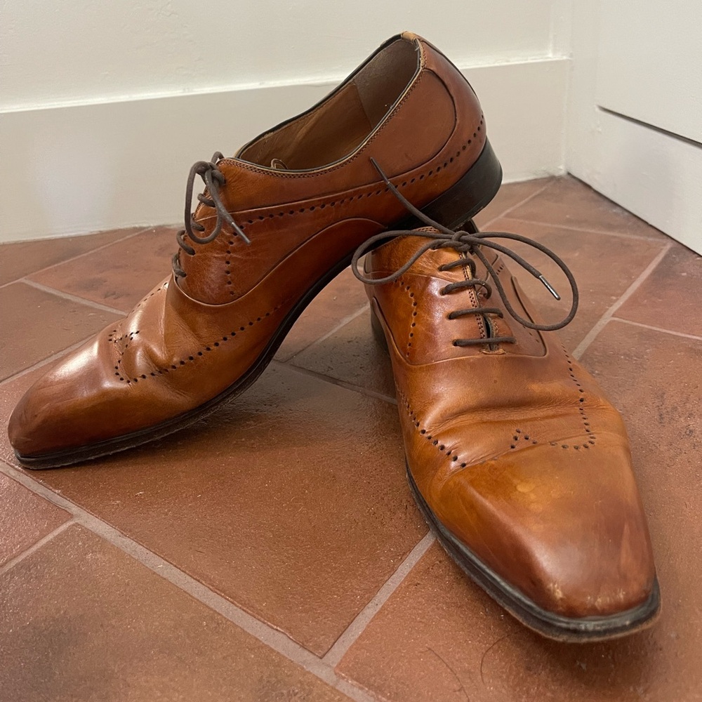Men’s Magnanni dress shoes size 9 good condition